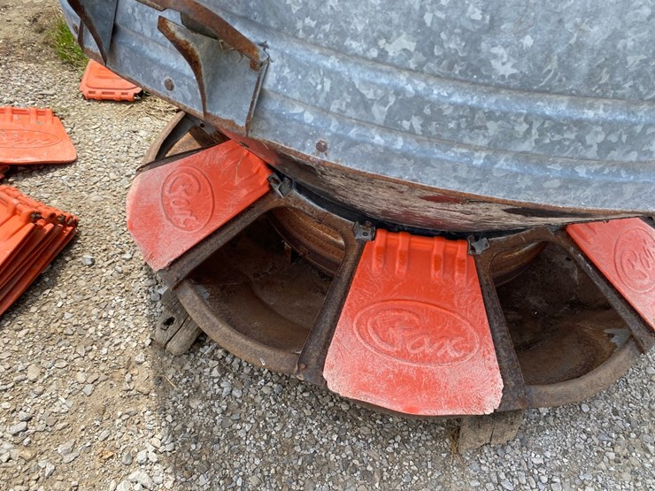pax-2t-hog-feeder-always-inside,-good-condition-image-8