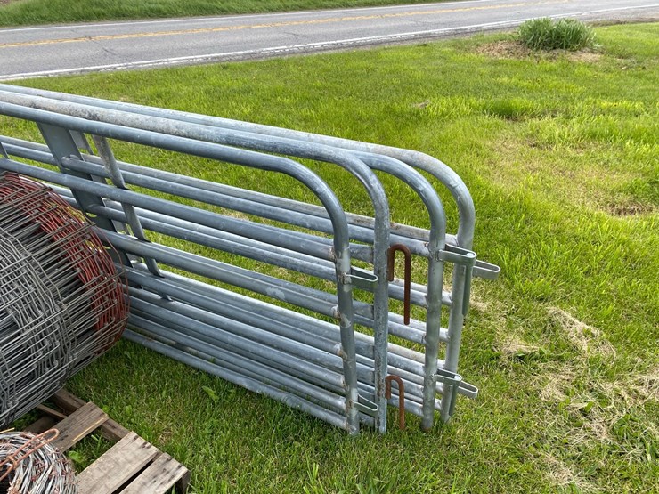 4---8'-galvanized-hog-and-sheep-gates-image-2