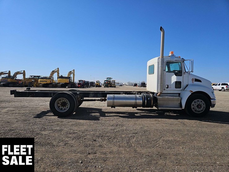 2015-kenworth-t370-image-8