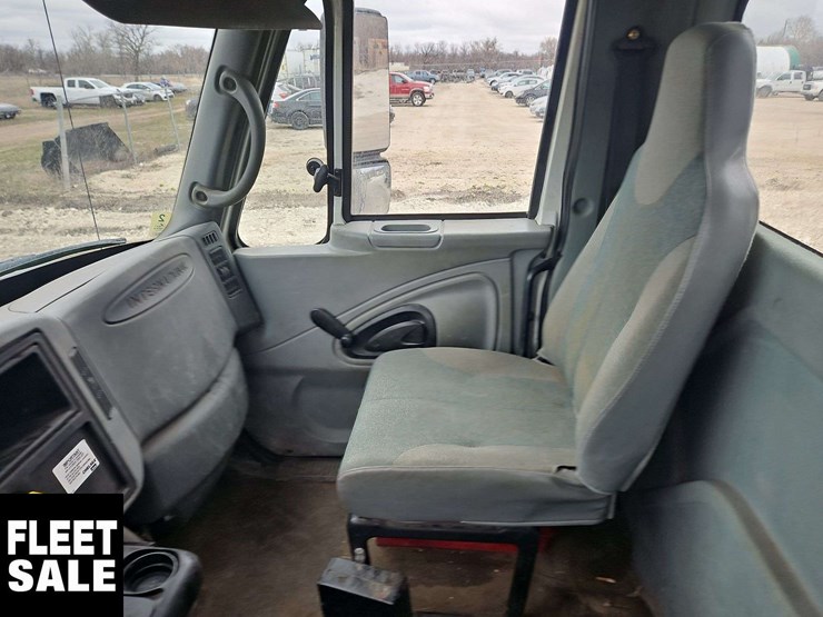international-workstar-7400-image-25
