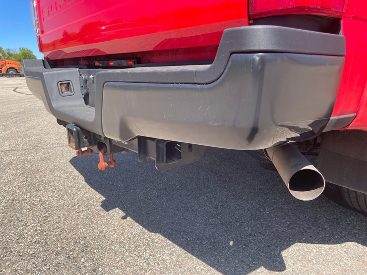 2020-ford-f350-xl-image-26