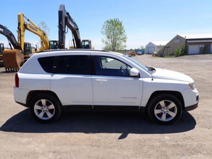 2016-jeep-compass-image-4