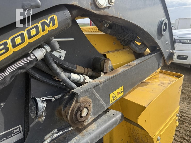 2021-new-holland-c332-image-22