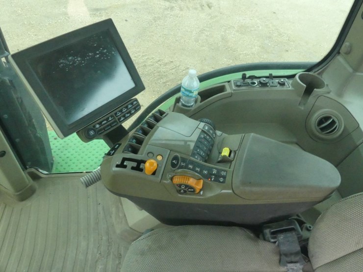 john-deere-8r-310-image-19