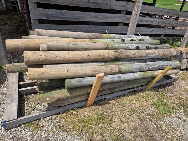 wood-fence-posts-image-1