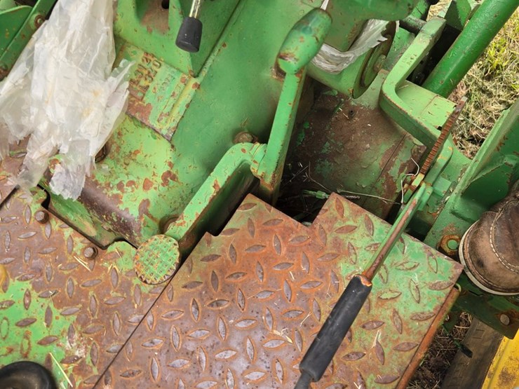 john-deere-2840-image-36