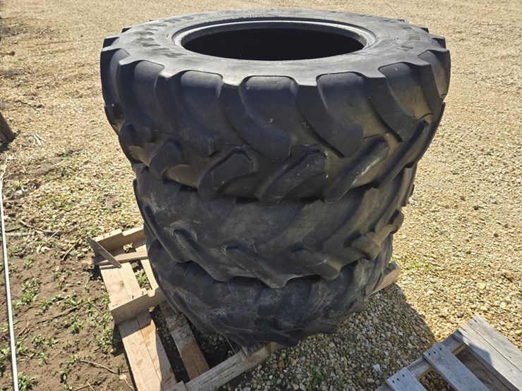 #509-•-(3)-340/85r24-fwa-tractor-tires-image-5