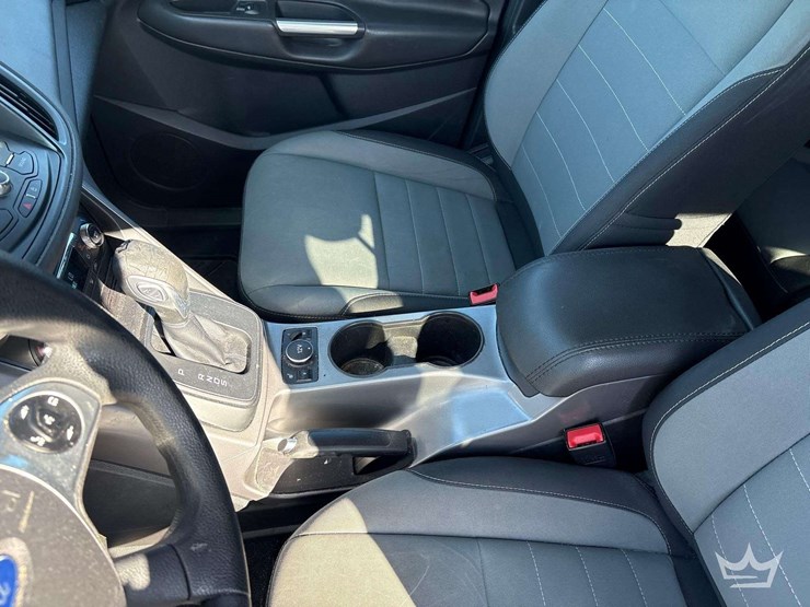 2016-ford-escape-image-14