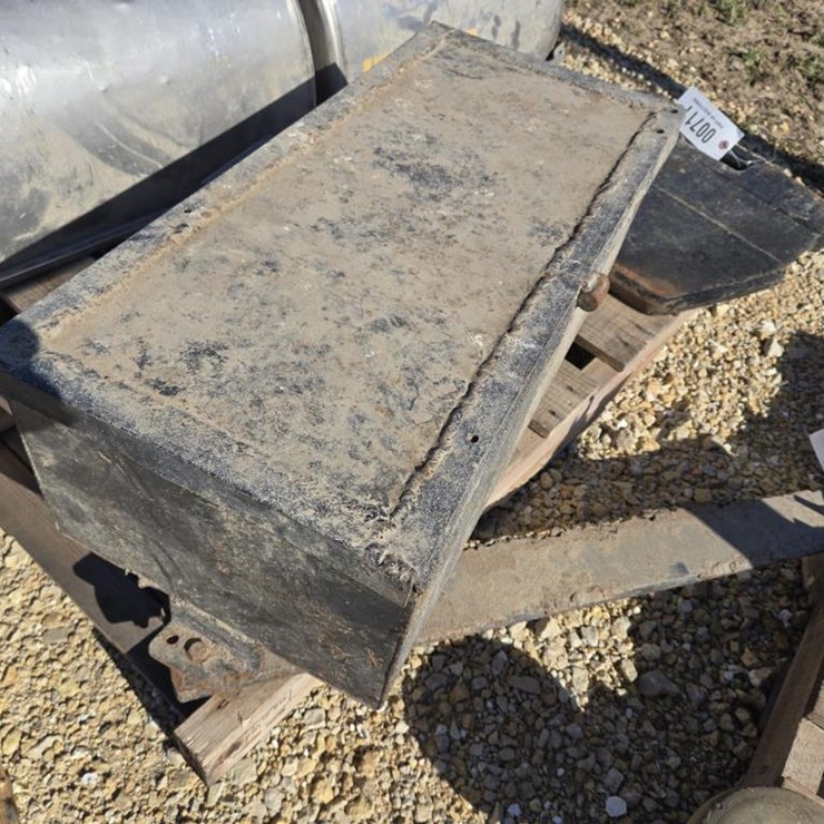 #710 • TOOL BOX FOR WEIGHTS ON FRAME - CAME OFF 7140