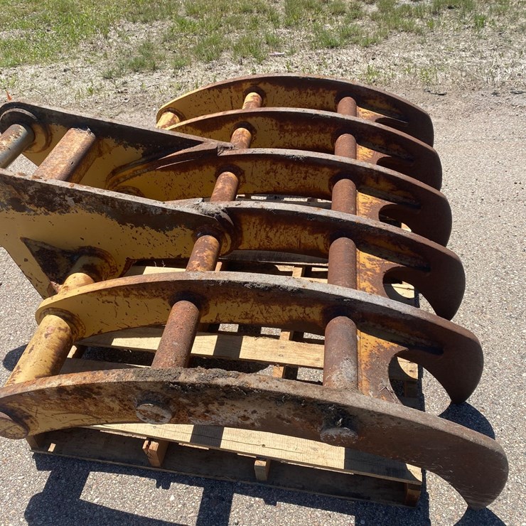 #8764 • Excavator Rock Rake