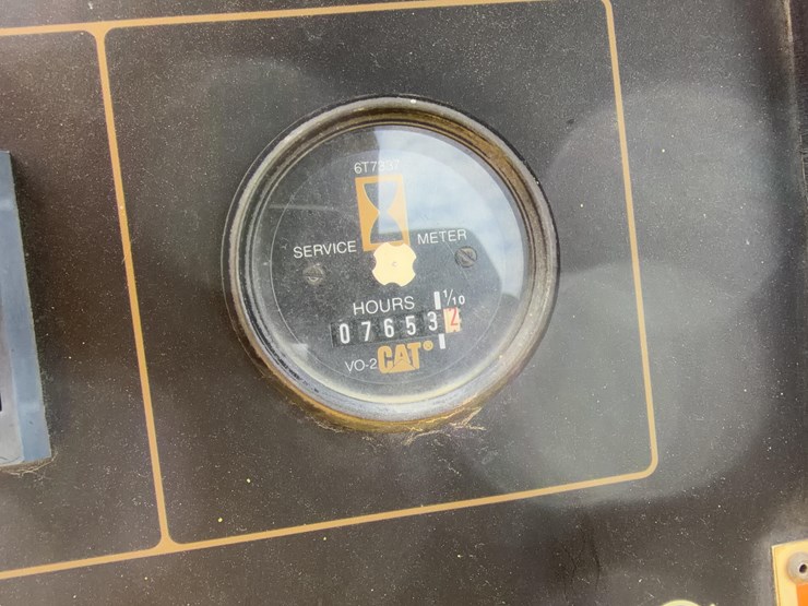 1995-caterpillar-d4c-image-42
