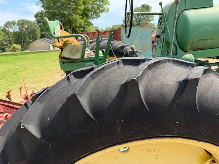 1957-john-deere-620-image-13