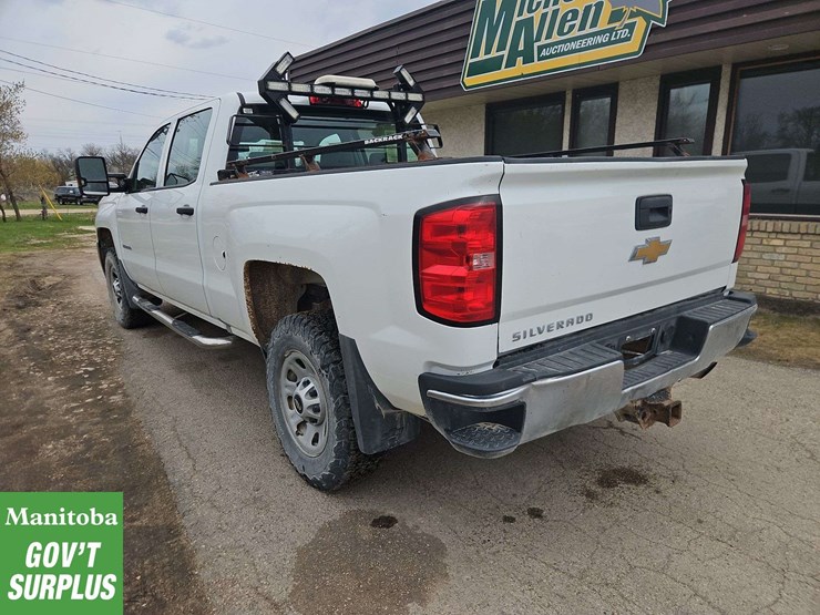 2017-chevrolet-silverado-3500hd-image-9