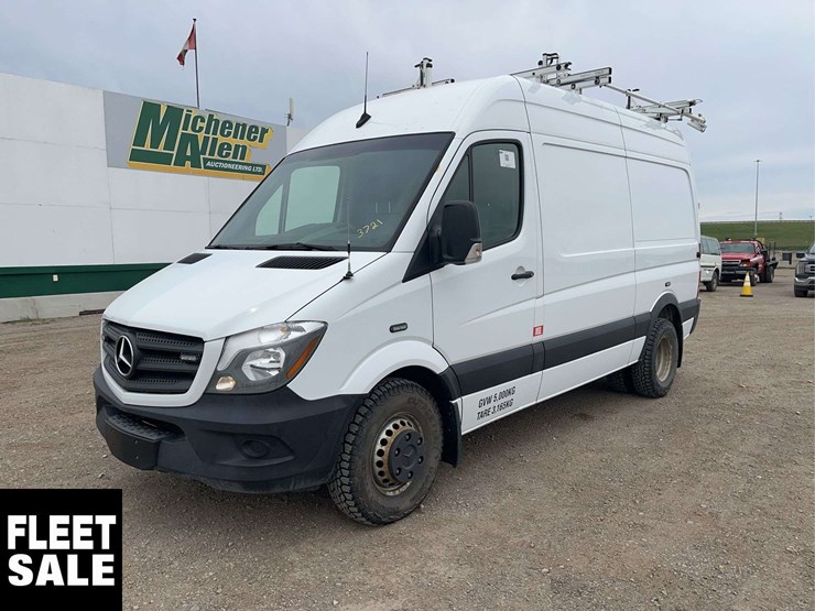 2018-mercedes-benz-sprinter-3500-image-1