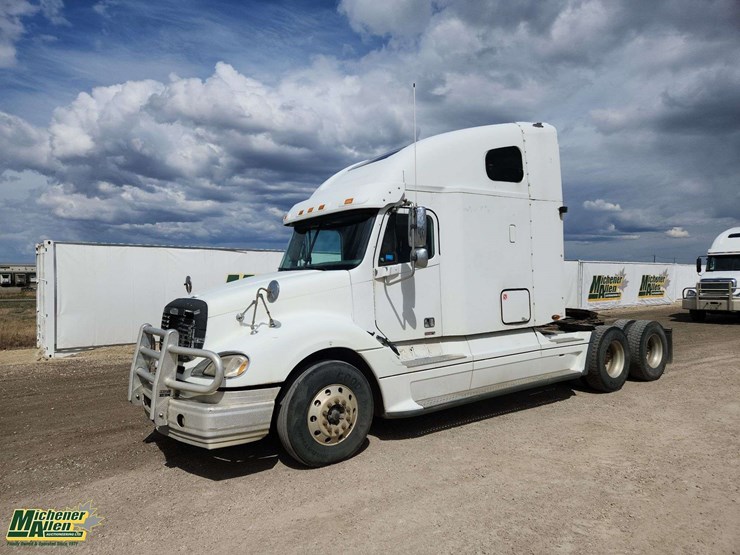 2005-freightliner-columbia-120-image-1
