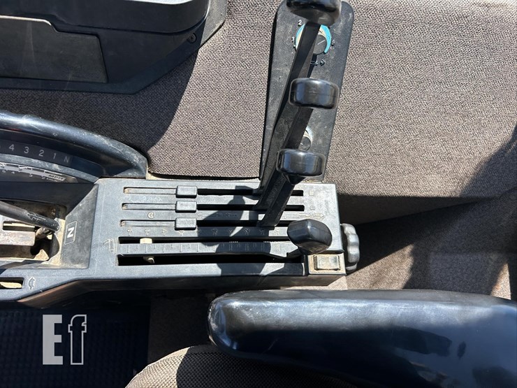 1990-john-deere-4755-image-49