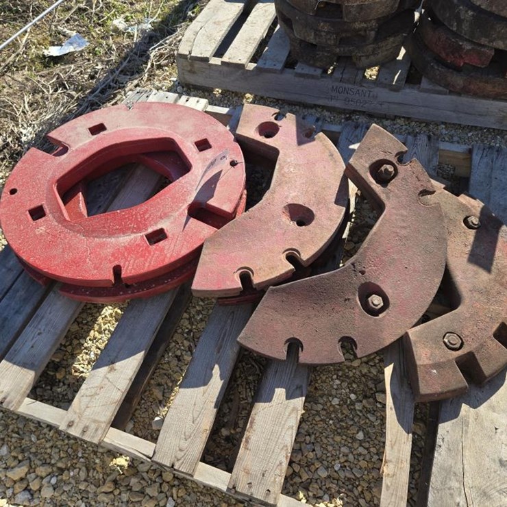 #721 • (2) IH FULL WHEEL WEIGHTS & (4) 1/2 WHEEL WEIGHTS
