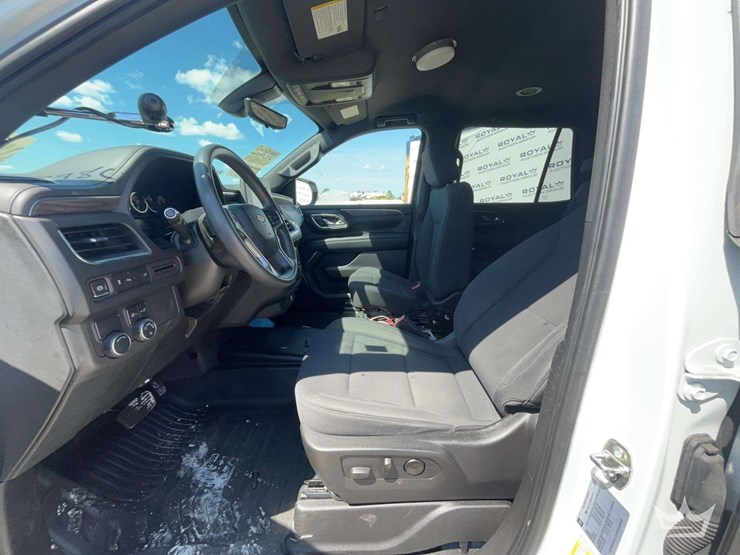 2021-chevrolet-tahoe-image-11