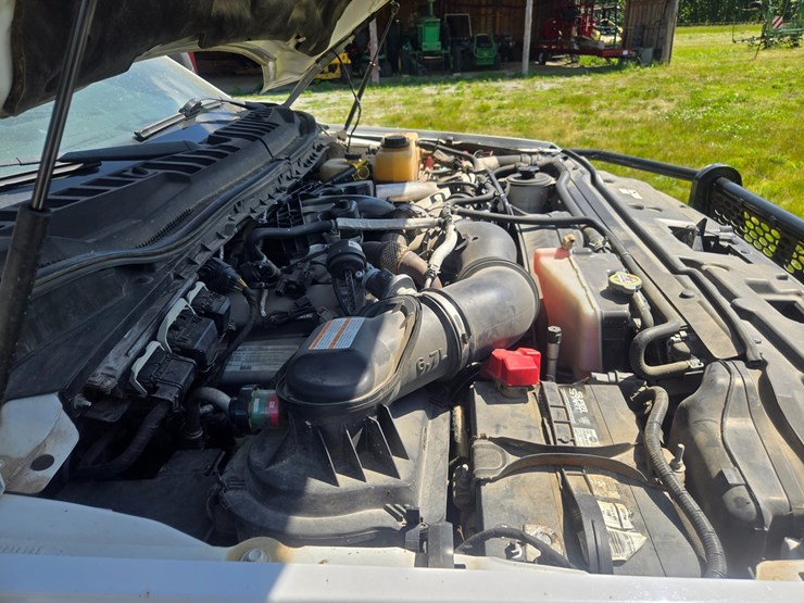 2017-ford-f550-image-28