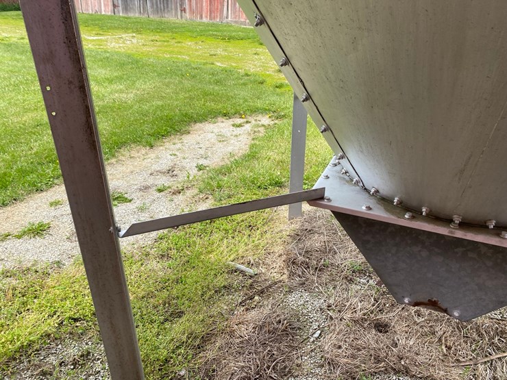 4-ton-feed-bin-image-9