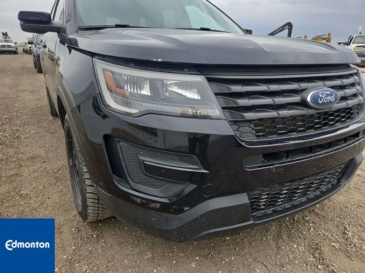 2019-ford-explorer-image-14