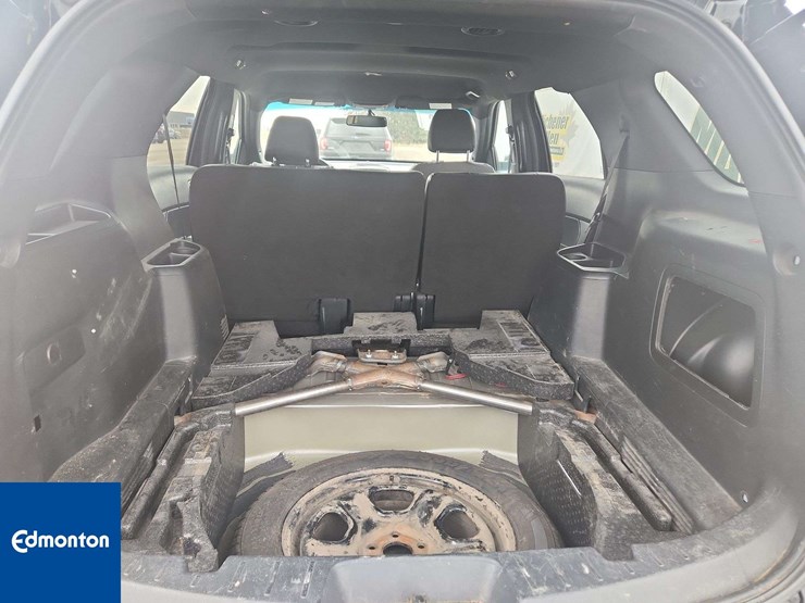 2017-ford-explorer-image-22
