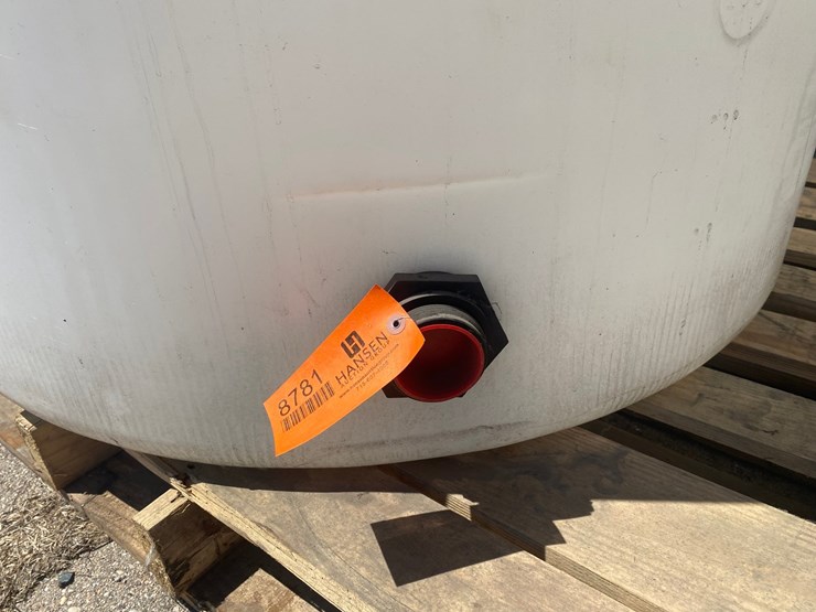 #8781-•-poly-500-gallon-vertical-liquid-storage-tank-image-5