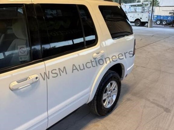 2009-ford-explorer-image-5