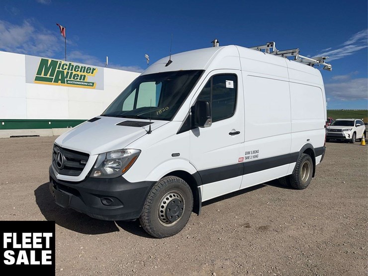 2017-mercedes-benz-sprinter-3500-xd-image-1