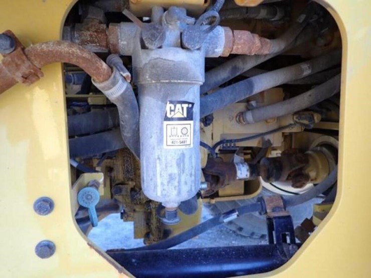 2023-caterpillar-926m-image-48