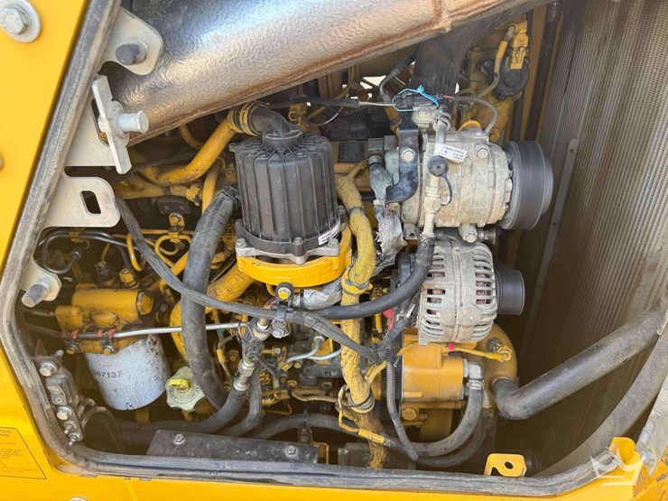 2020-deere-850l-wlt-image-10