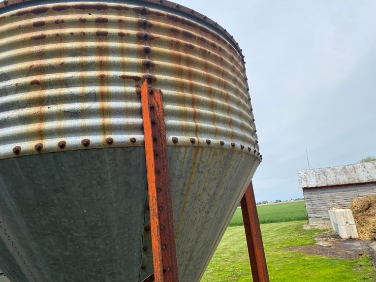 pax-feed-bin-2-ton-image-10
