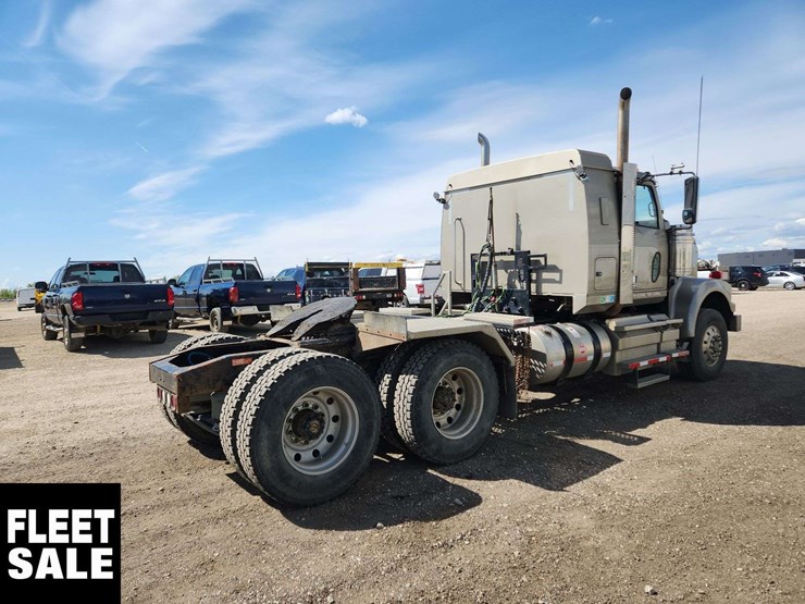 2015-western-star-4900-image-4