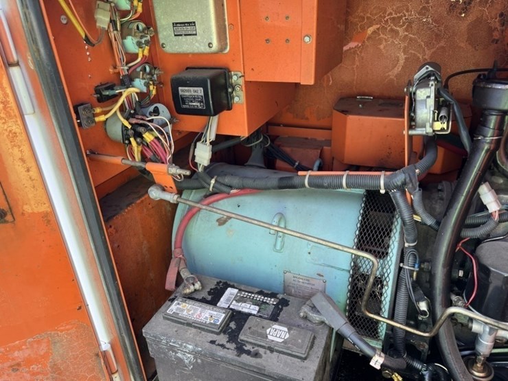 1997-multiquip-whisperwatt-25kva-towable-generator-image-16
