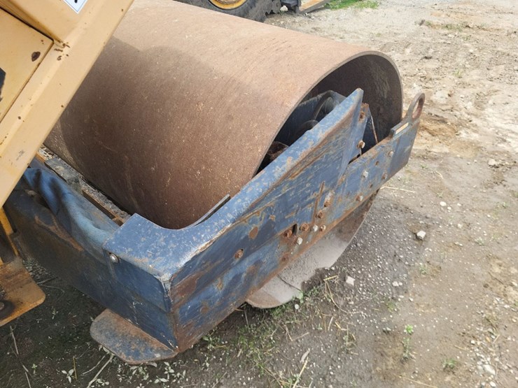 stone-rhino-roller-image-34