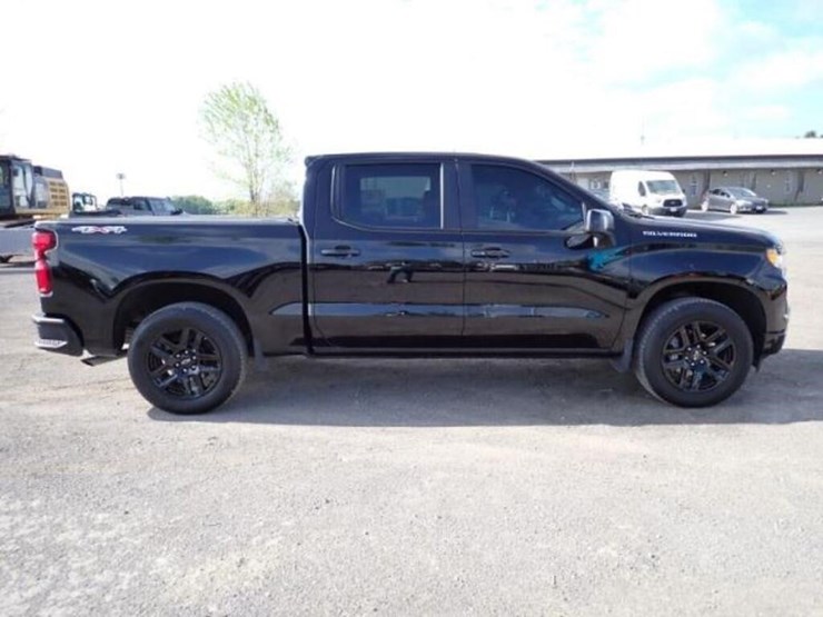 2024-chevrolet-silverado-1500-image-4
