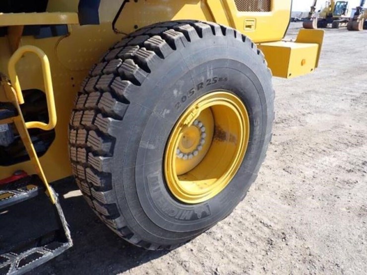 2023-caterpillar-926m-image-50