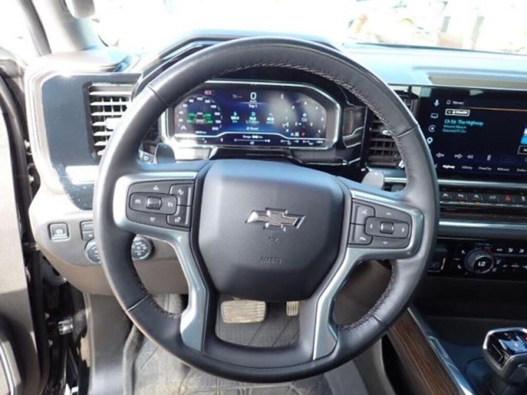 2024-chevrolet-silverado-1500-image-13