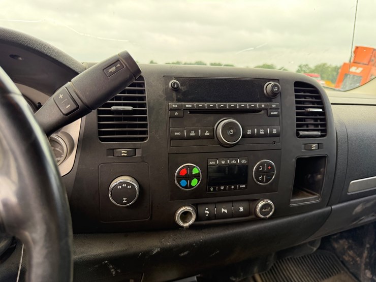 2015-gmc-2500hd-image-69