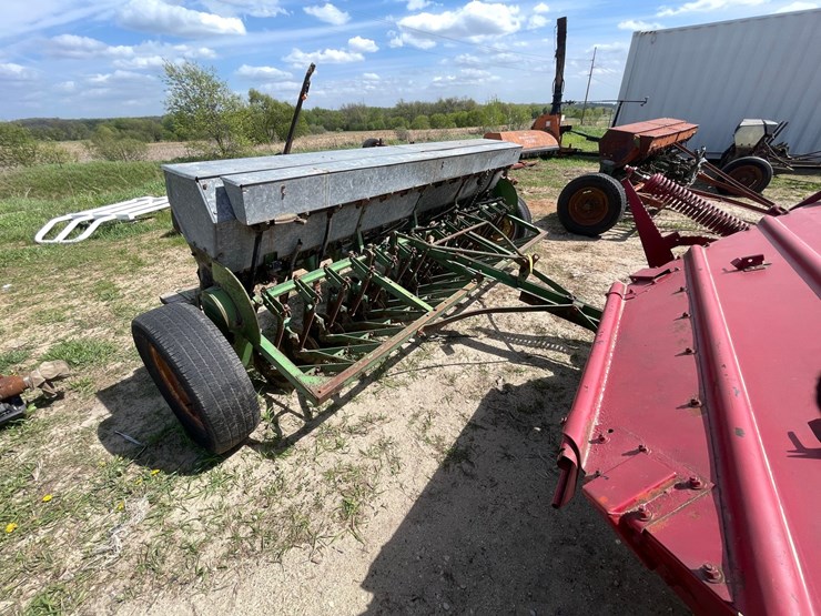john-deere-8-image-2