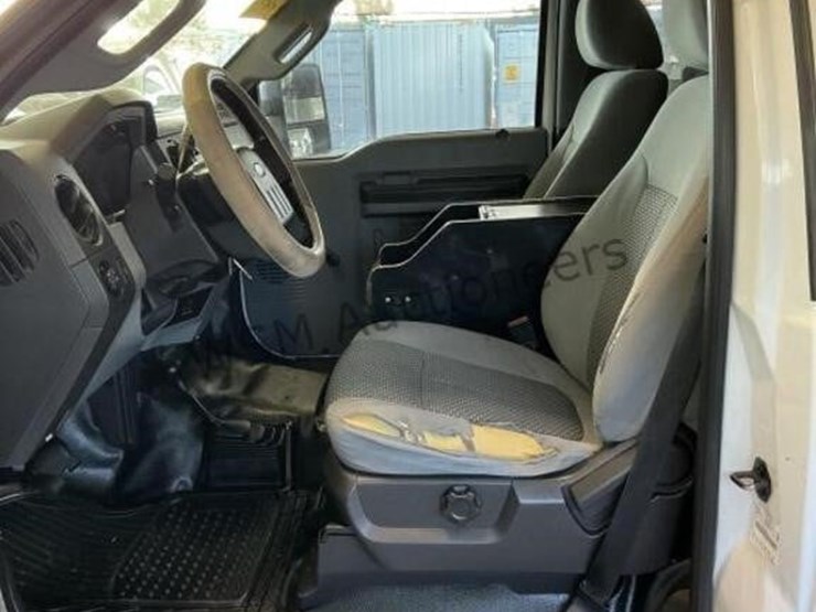 2012-ford-f350-image-22