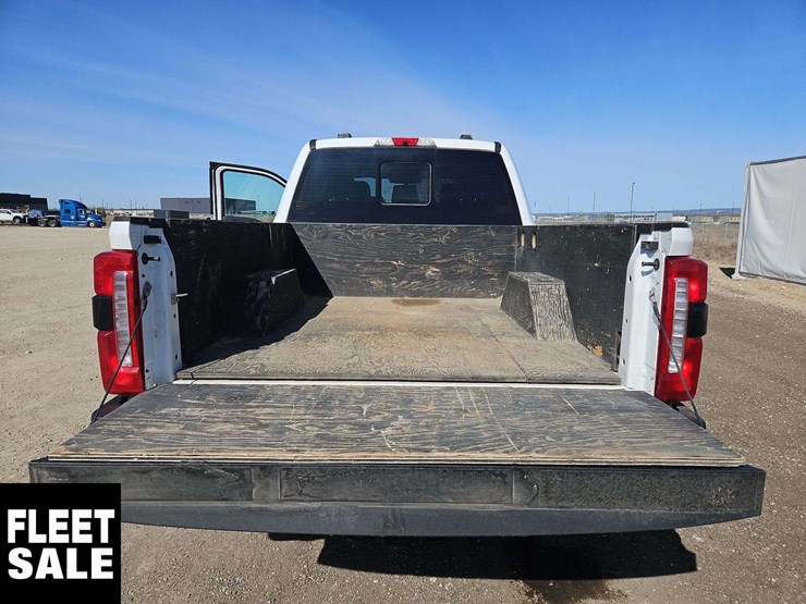 2023-ford-f250-image-10