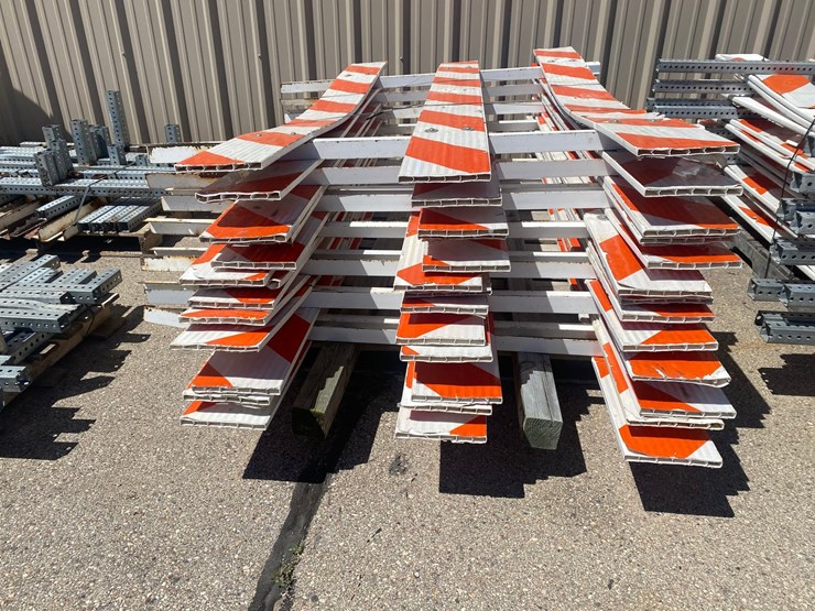 #8782-•-road-construction-barricades-image-5