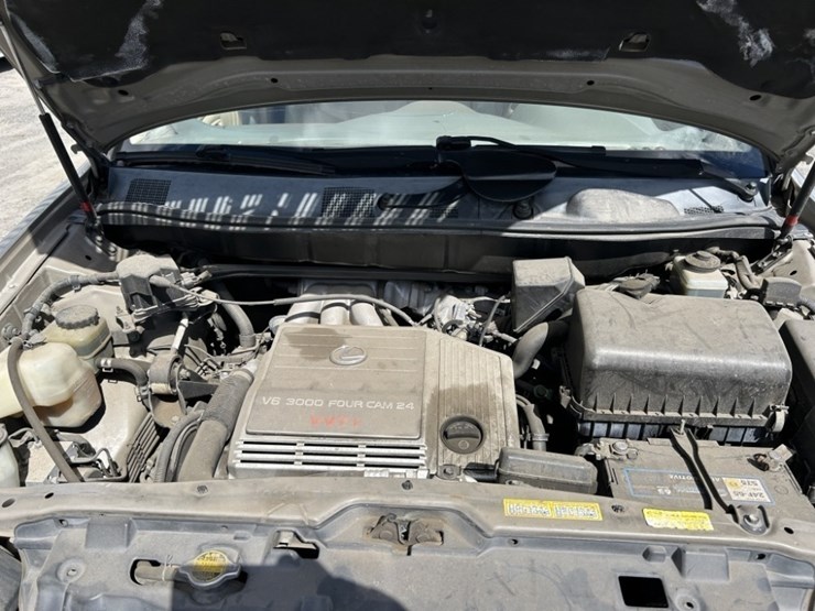 2000-lexus-rx300-image-36