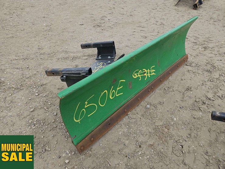 john-deere-60in-front-blade-image-1