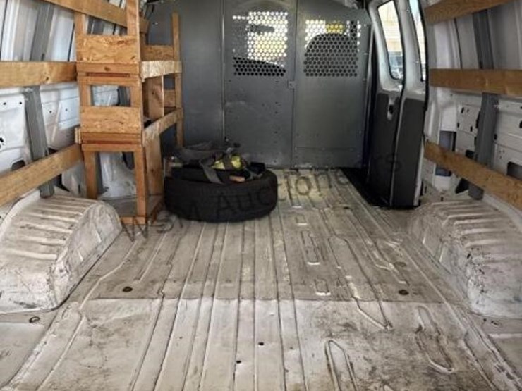 2008-ford-cargo-image-13
