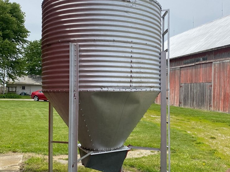 4-ton-feed-bin-image-5