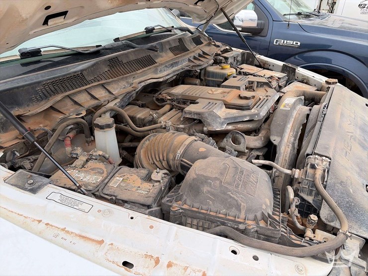 2018-dodge-3500-image-30