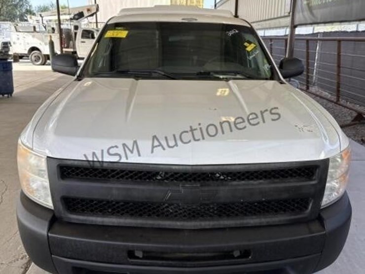 2012-chevrolet-silverado-1500-image-3