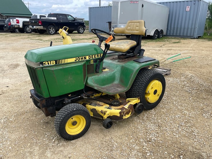 john-deere-318-image-3